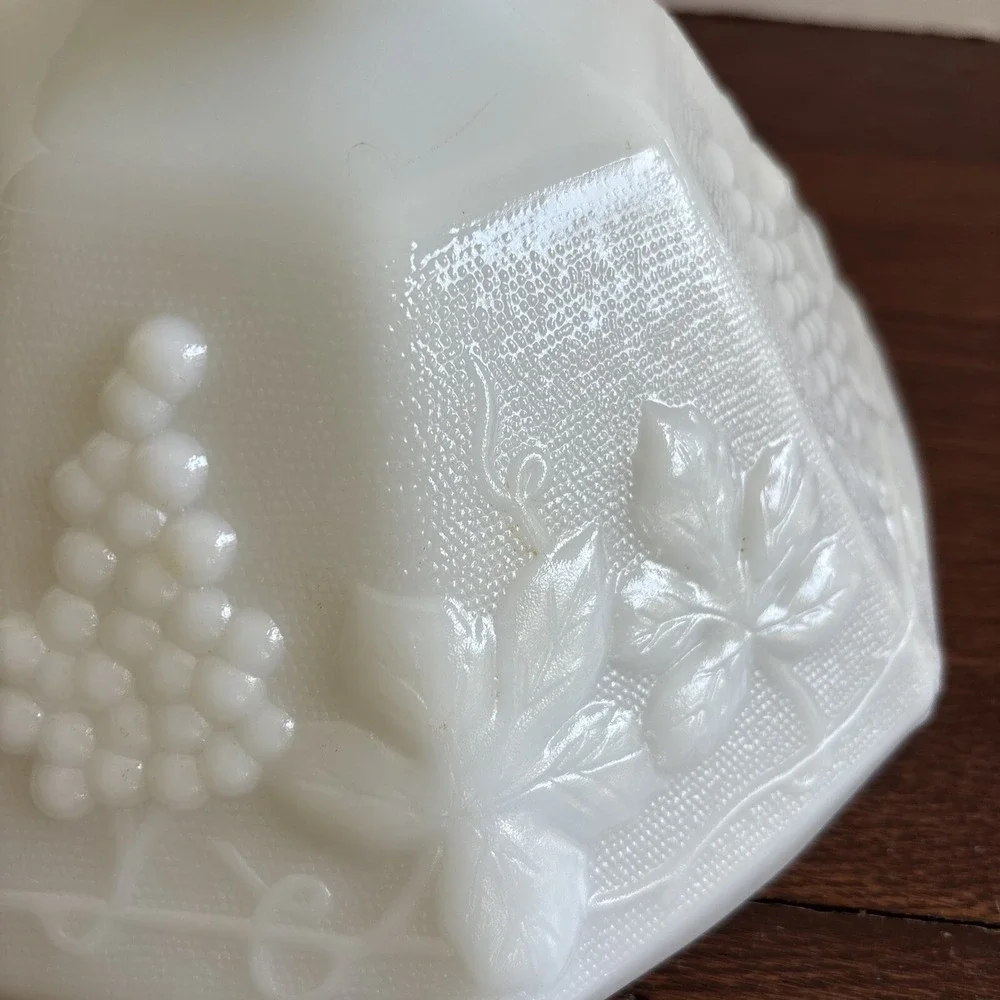 Vintage Harvest Grape Milk Glass Indiana Colony Compote Pedestal Fruit Dish Bowl